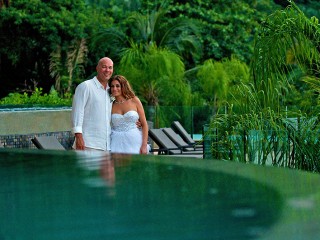 Wedding Pool Garza Blanca Resort